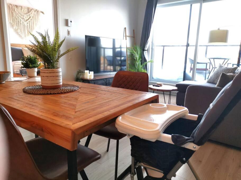 Апартаменты Penthouse With Free Indoor Parking Downtown Квебек Экстерьер фото
